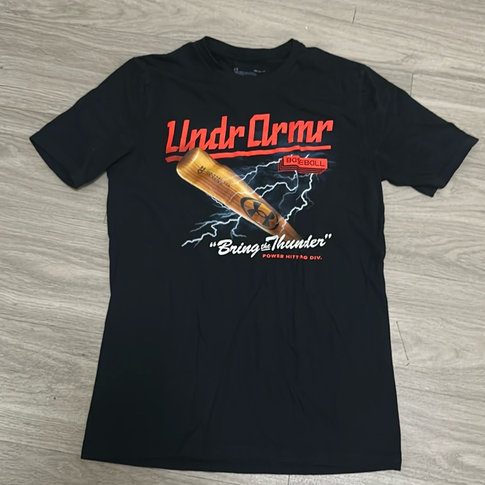 Under Armour tshirt